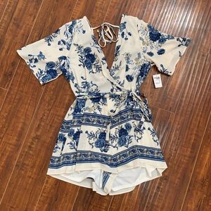 NWT Floral Print Romper Size XL